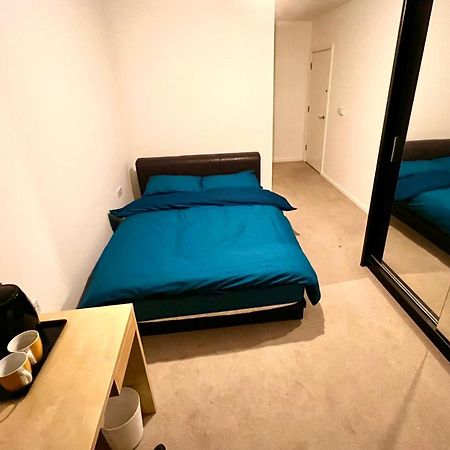 Ensuit Double Room In London, Colindale Edgware Dış mekan fotoğraf