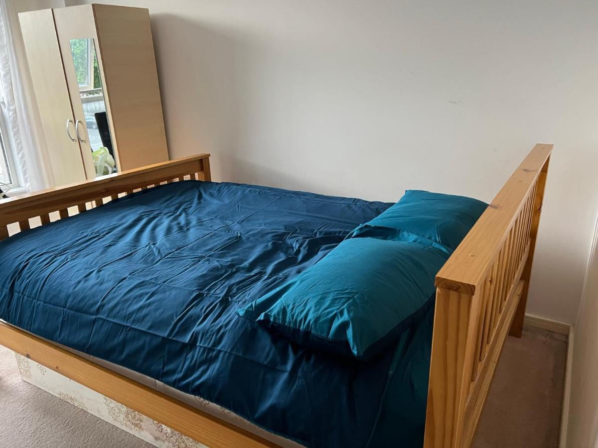 Ensuit Double Room In London, Colindale Edgware Dış mekan fotoğraf