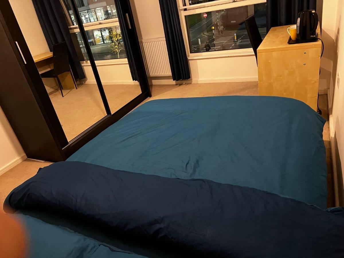 Ensuit Double Room In London, Colindale Edgware Dış mekan fotoğraf
