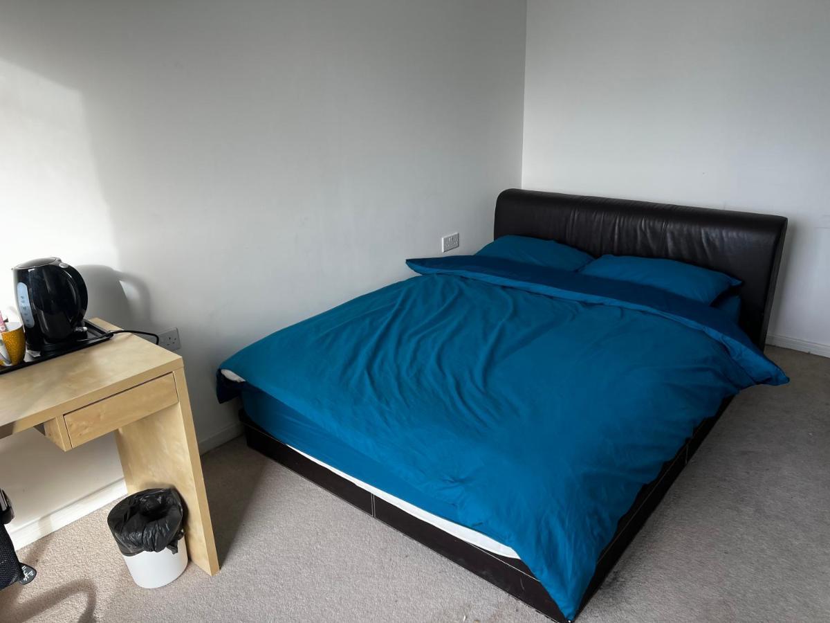 Ensuit Double Room In London, Colindale Edgware Dış mekan fotoğraf